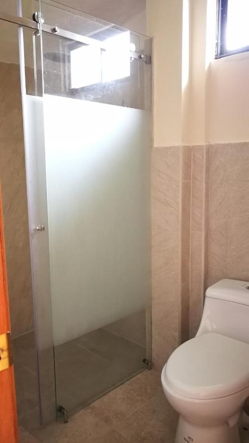 Chapelet Hostal Tababela Exterior foto