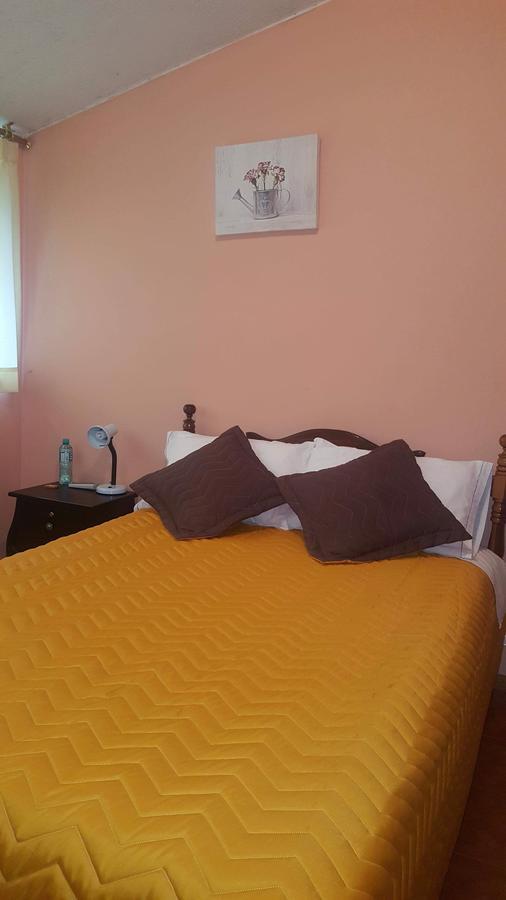 Chapelet Hostal Tababela Exterior foto